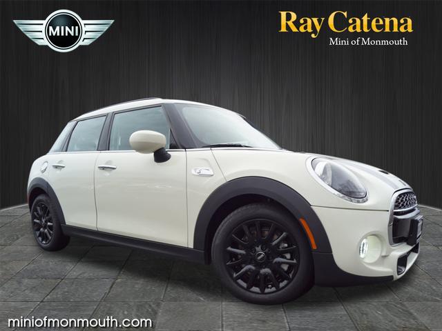 Pre Owned 2020 Mini Hardtop 4 Door Cooper S Cooper S 4dr Hatchback